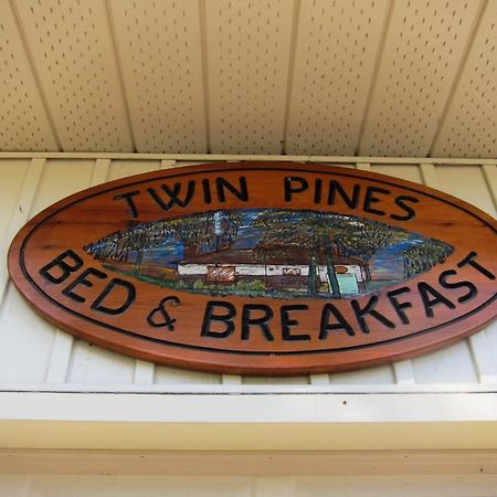 Twin Pines Bed And Breakfast Peterborough Exteriér fotografie