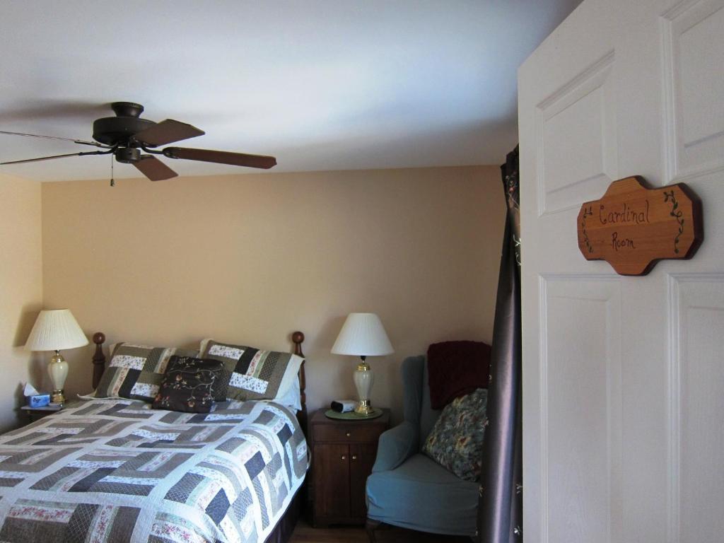Twin Pines Bed And Breakfast Peterborough Exteriér fotografie